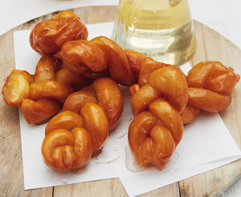 Mengenal Resep Koeksister: Camilan Syrupy Khas Afrika Selatan yang Manis dan Renyah